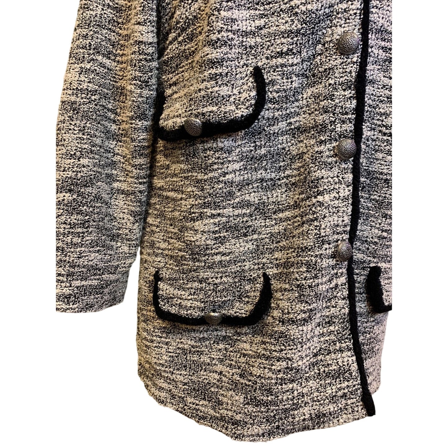 NWOT Nelly Women's Sweater Black And White Jacket Button Up Size 1 Small