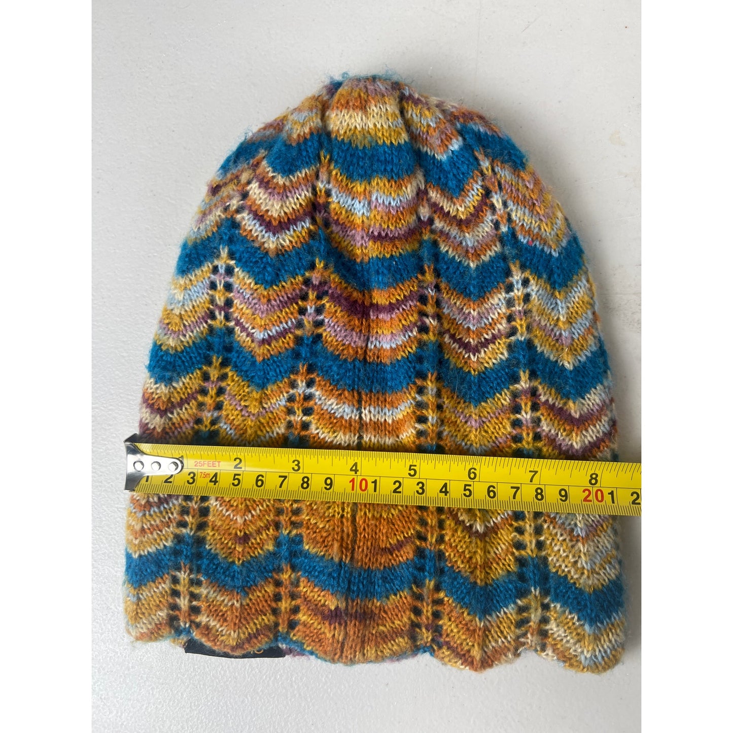 Dakine Women's Zig Zag Beanie 100% Acrylic knit