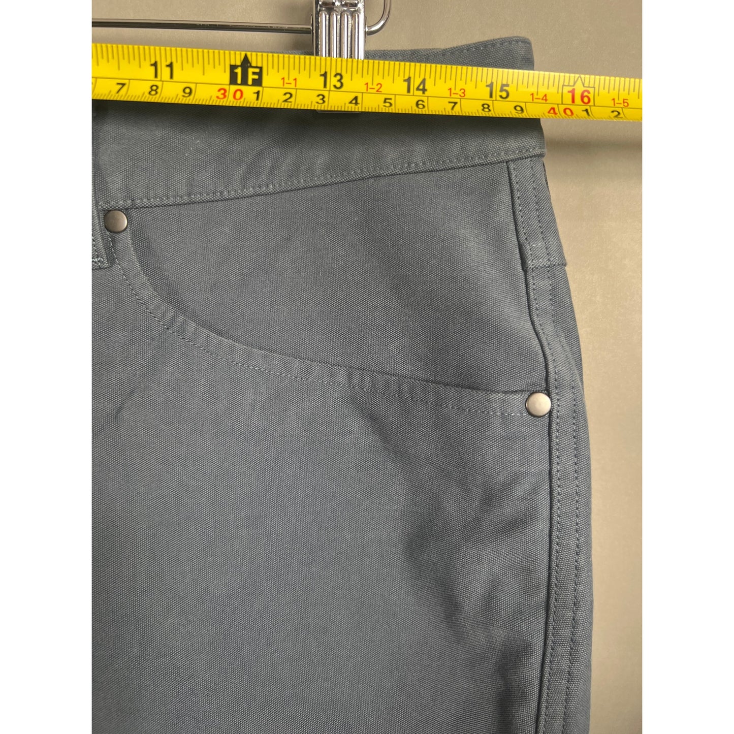 Lululemon Skinny Gray Size 30 Dress Pants Warpstreme Slim