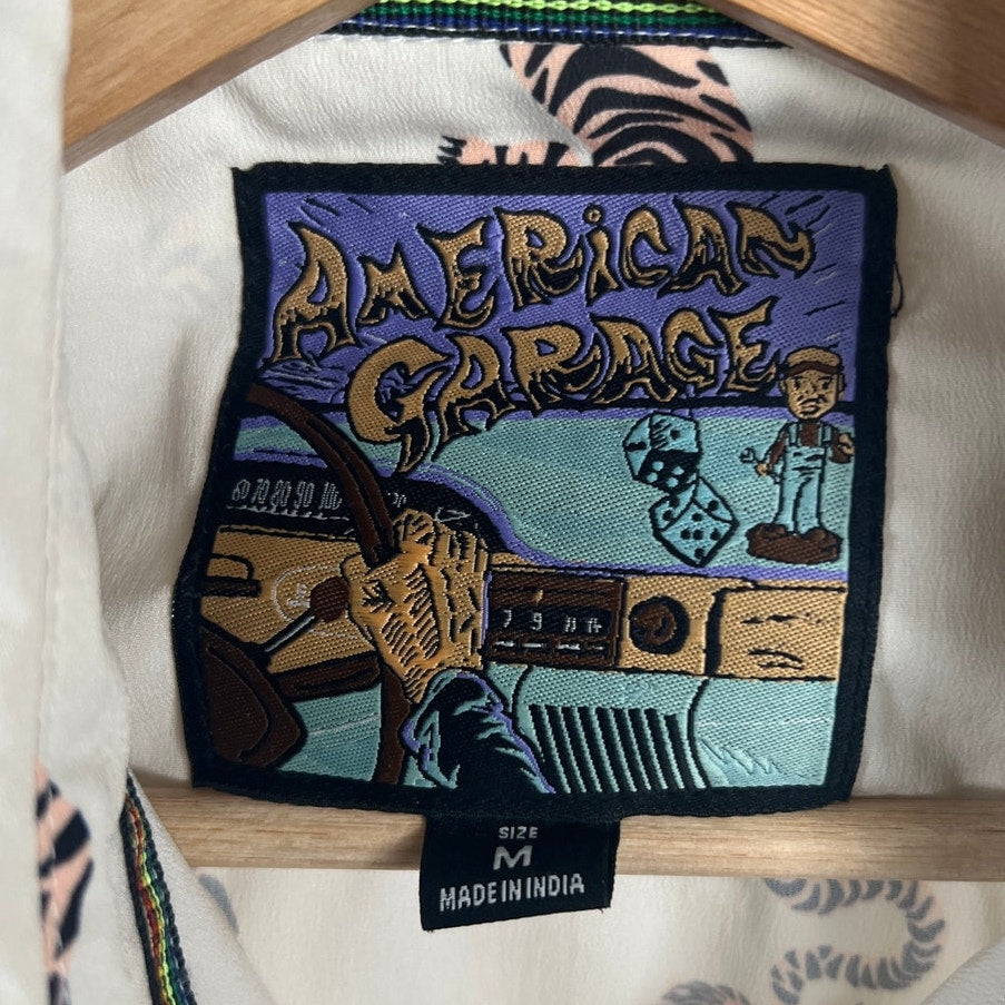 American Garage Medium Button Up Shirt Men's Animal Print