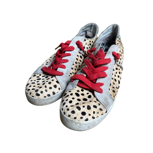 Women’s Dolce Vita Leopard Calf Hair Sneakers Women Size 10