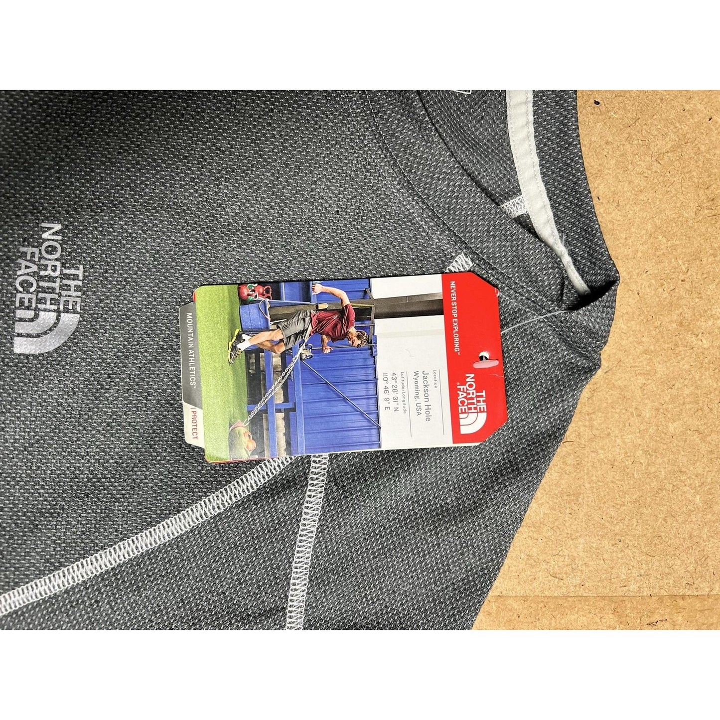 The North Face Shirt Mens L Gray Polyester Moisture Wicking Quick Dry Logo