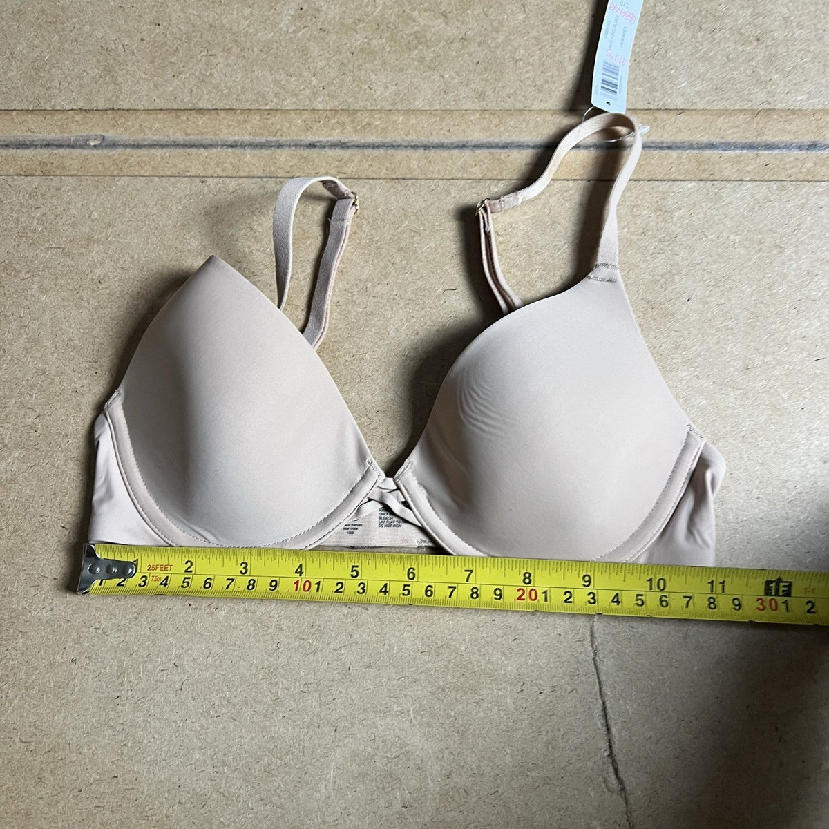 Soma Bra Womens 32B Beige T-Shirt Lightly Lined Plunge Molded Underwired Stretch