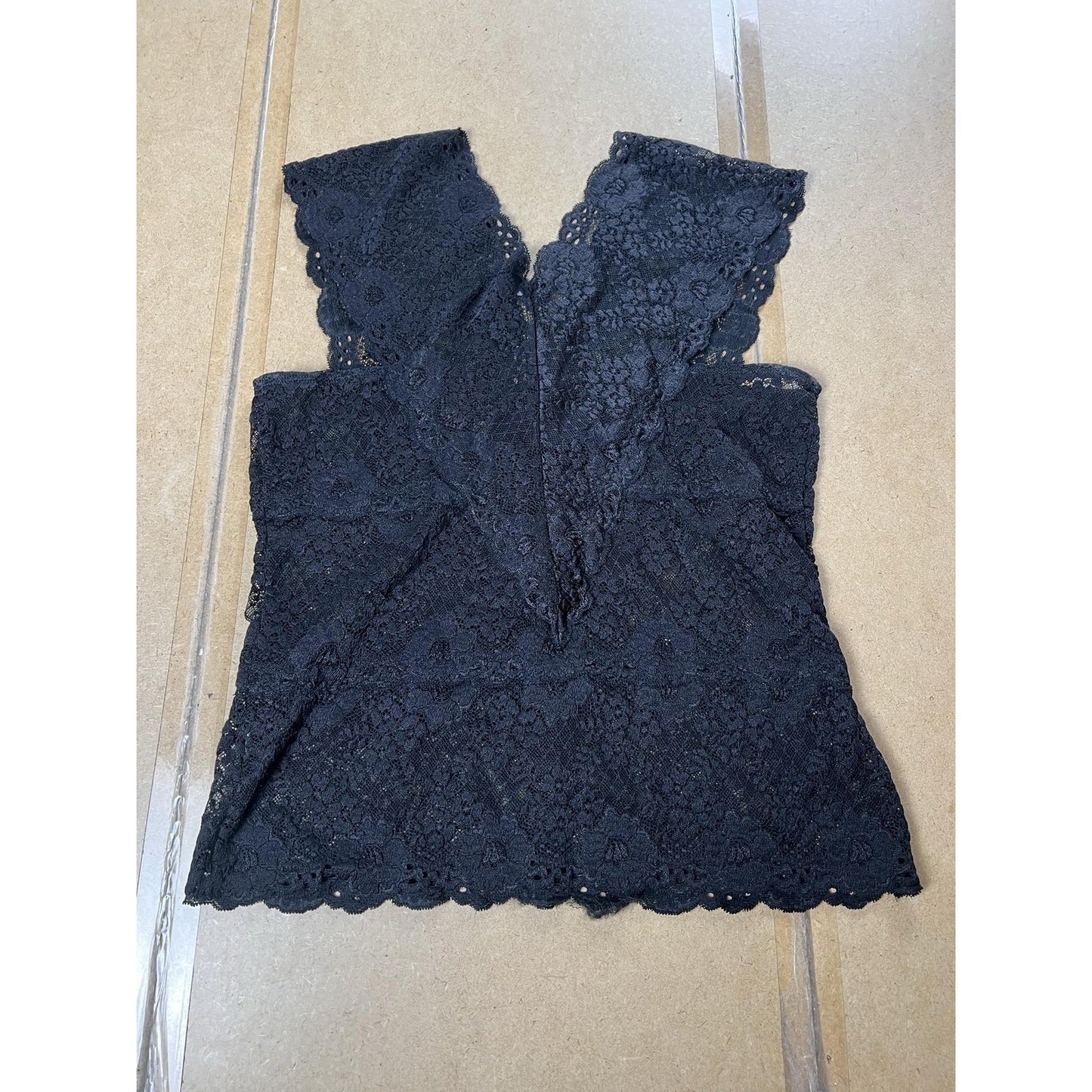 Banana Republic Tank Womens L Black Lace V-Neck Floral Lightweight Camisole