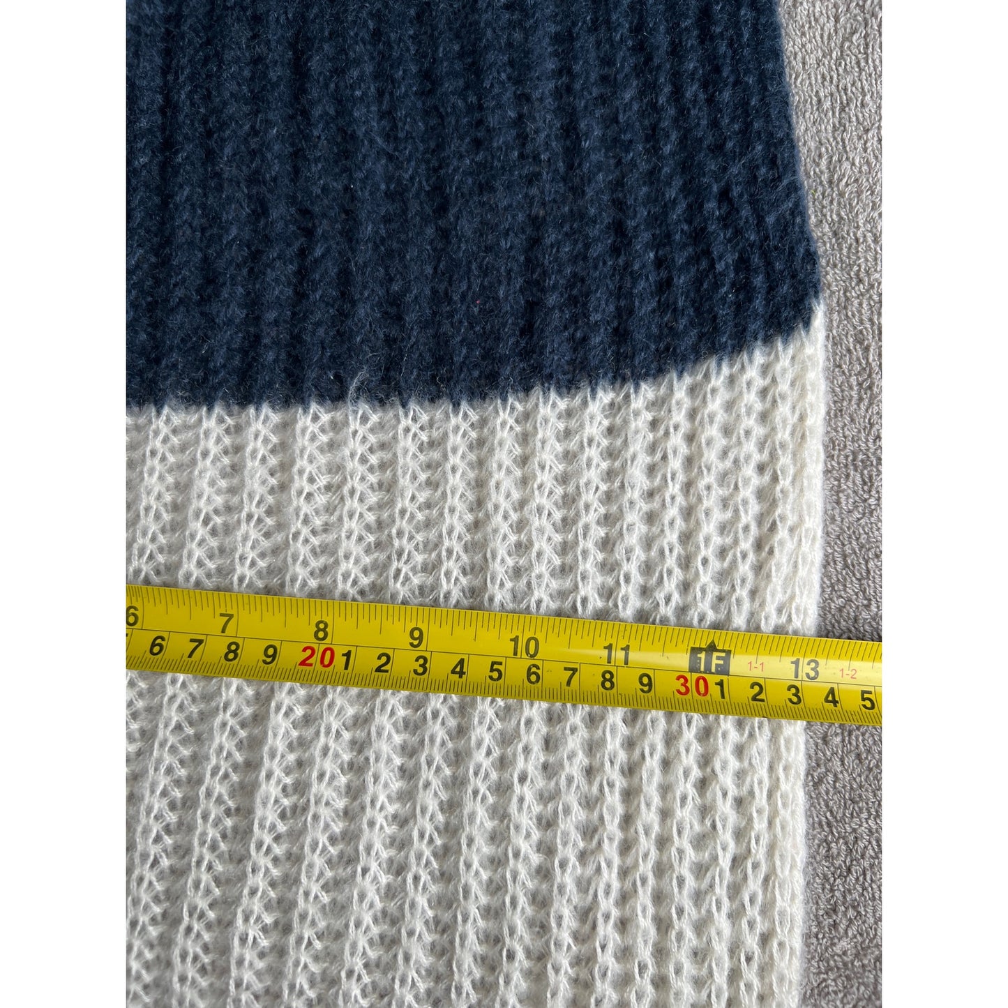 NWT Forever 21 182" Long Blue & White Knit Scarf