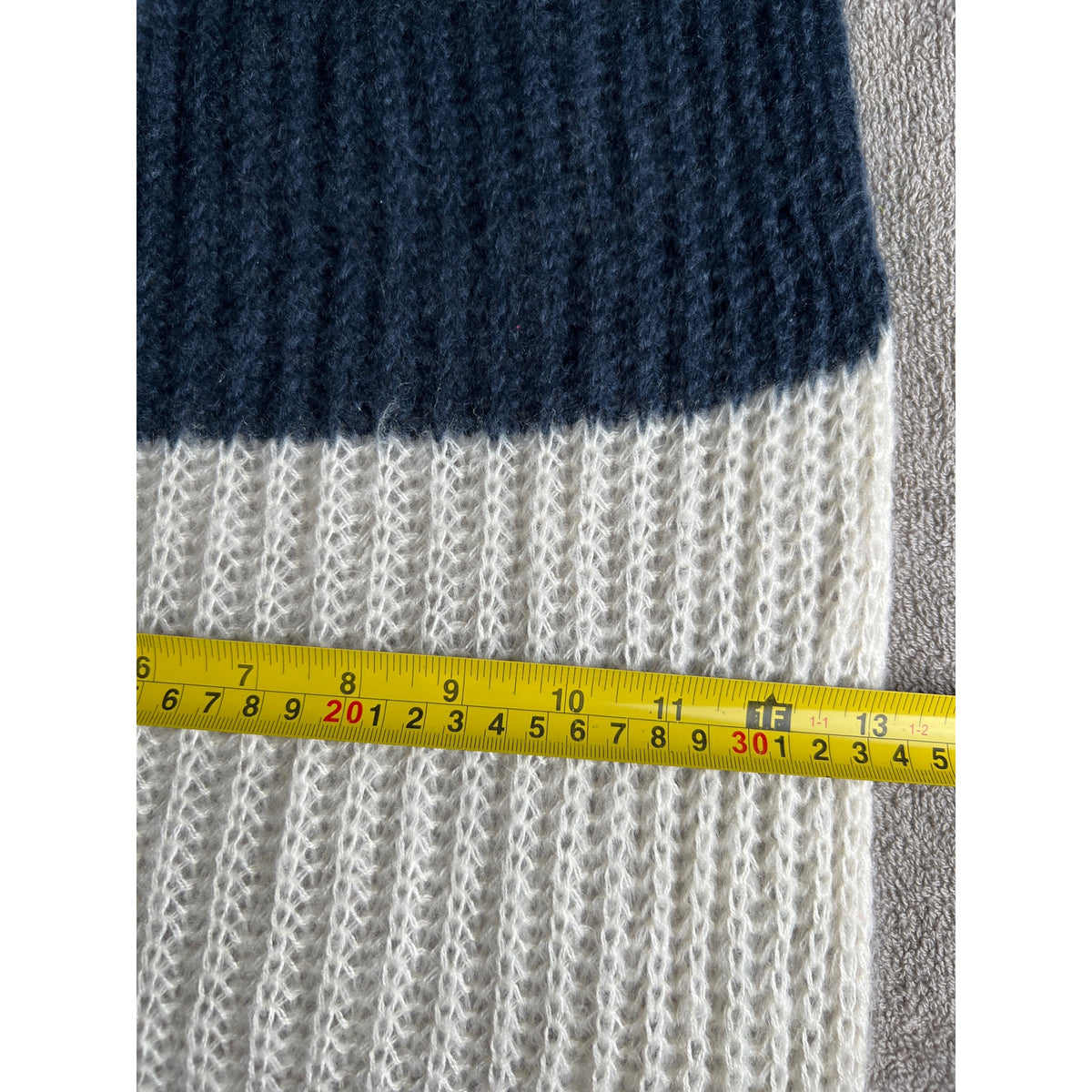 NWT Forever 21 182" Long Blue & White Knit Scarf