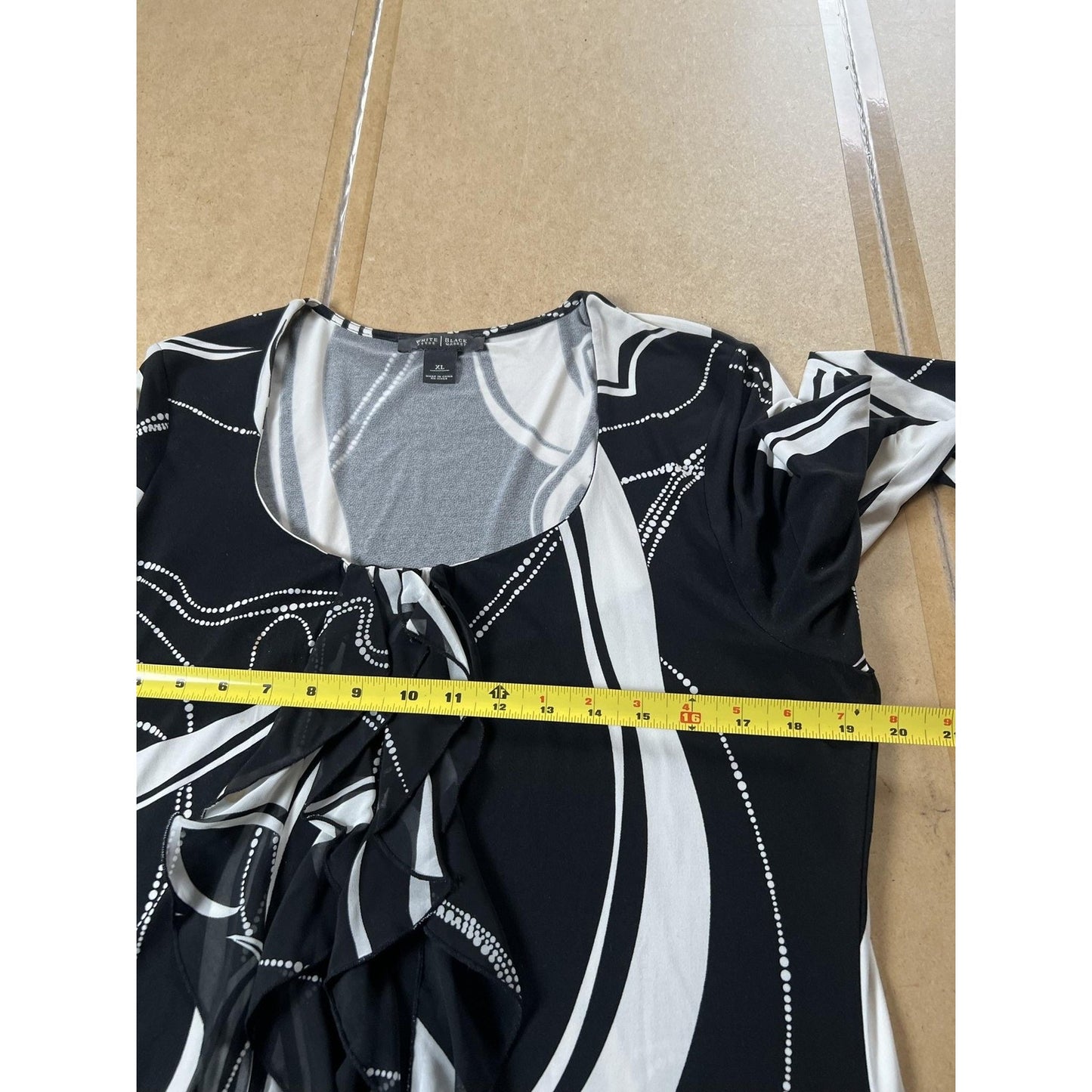 White House Black Market Tunic Womens XL Black Scoop Neck Ruffle Geometric