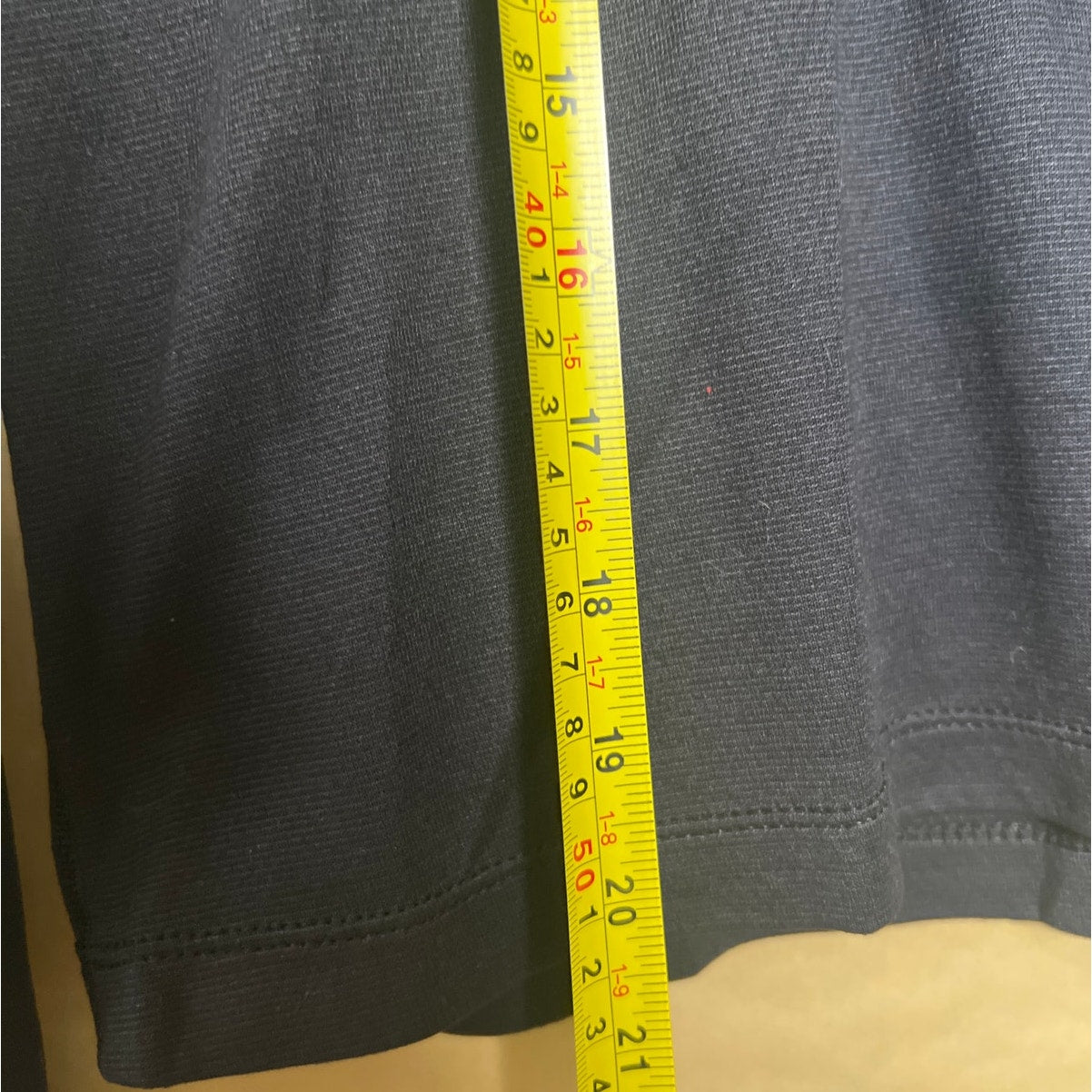 Patagonia Size Medium 100% Polyester Black Long Sleeve Thermal