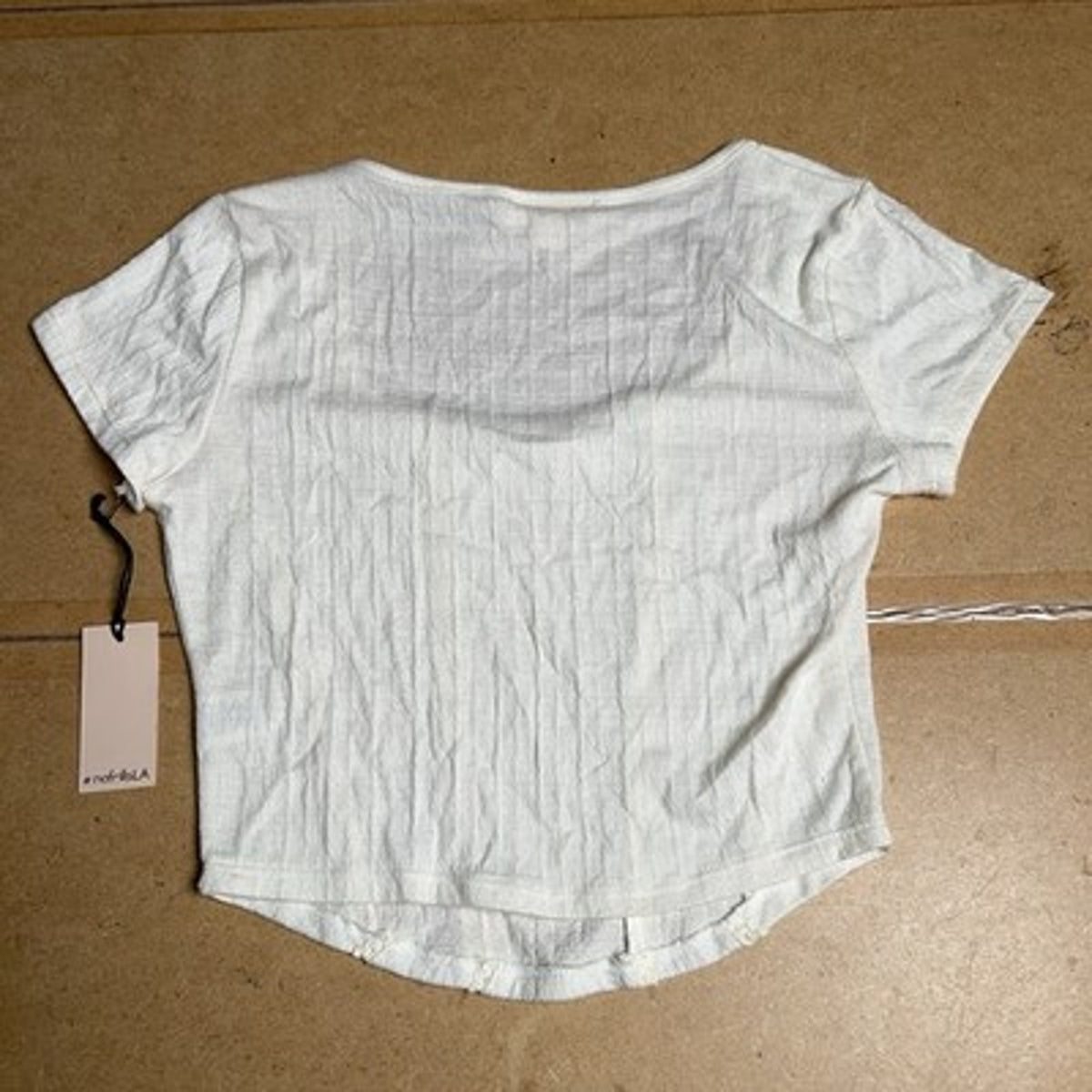 No Frills Los Angeles T-Shirt Womens L White Cropped Scoop Neck Embroidered