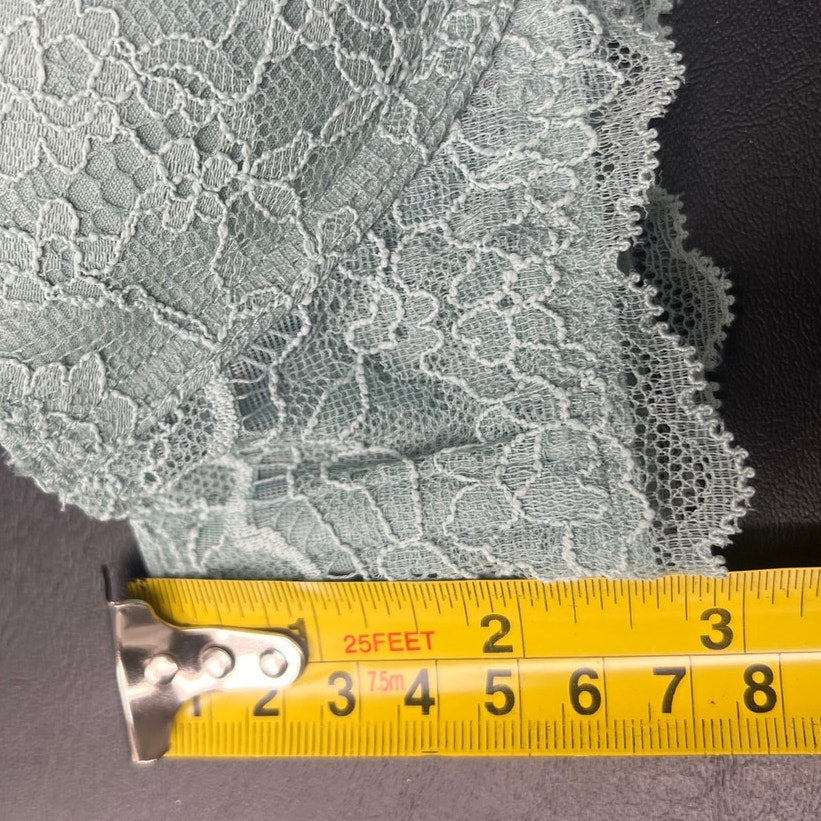 Victoria Secret No Wire 32B Dream Angels Push Up Wireless Lace Bra