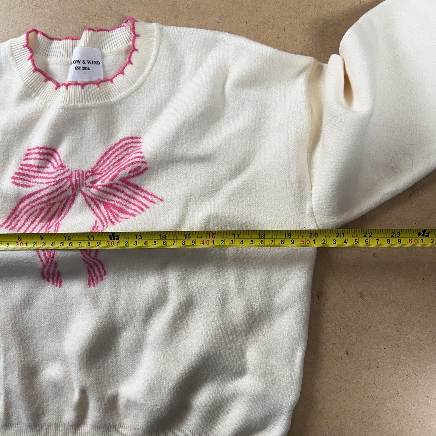 Willow & Wind Sweater Womens L White Pullover Bow Graphic Print Tight-Knit