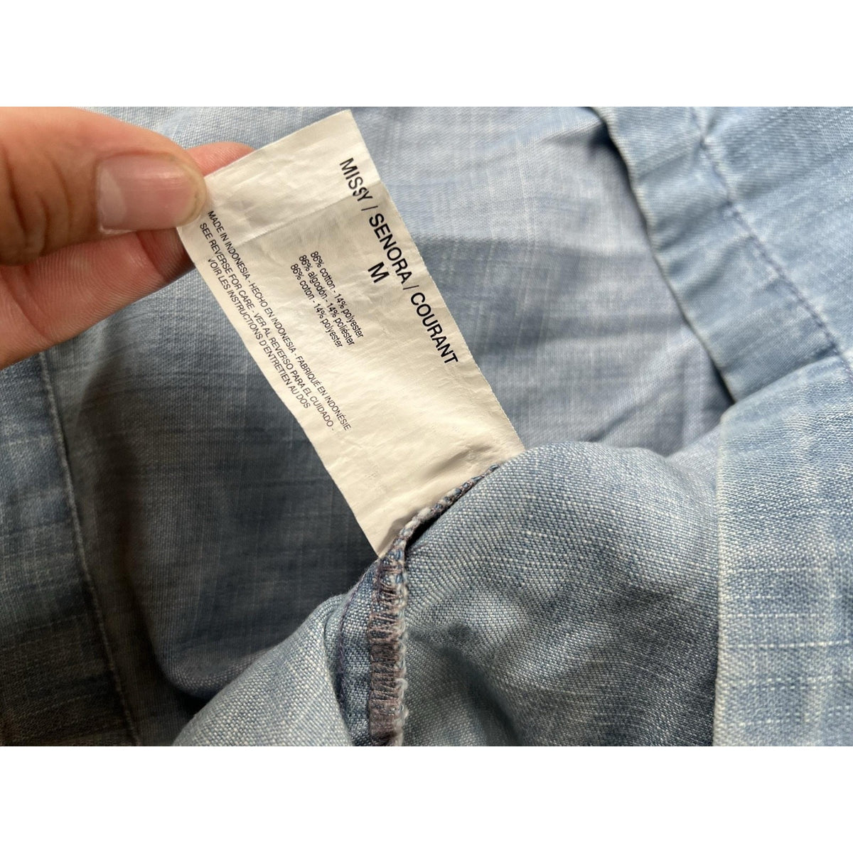 Martha Stewart Everyday Blouse Womens M Blue Tunic Chambray Pleated Casual
