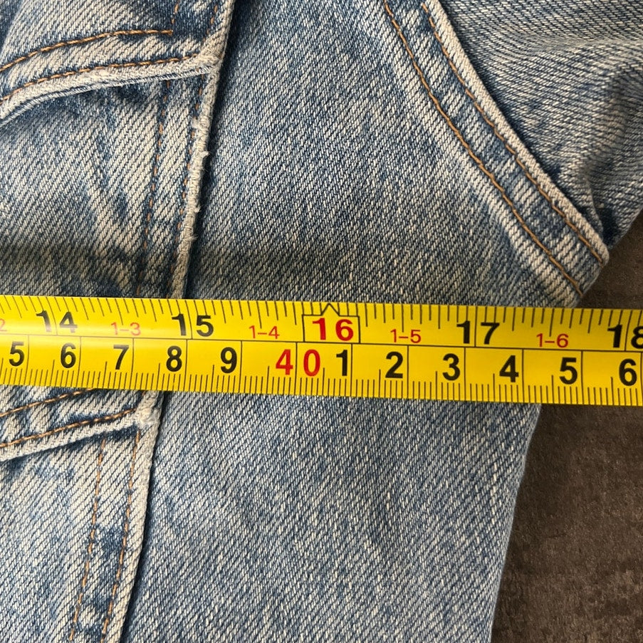 Vintage Gap 100% Cotton Medium Light Wash Jean Jacket
