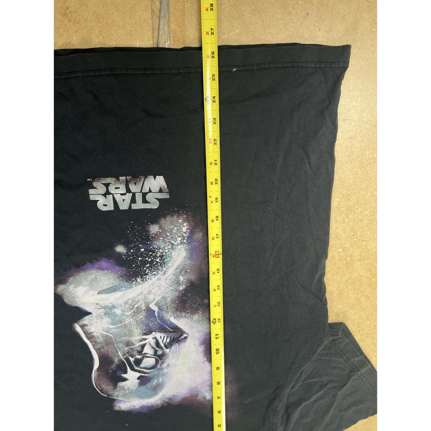 Uniqlo Shirt Mens XL Black Star Wars Darth Vader Graphic Cotton Crew Neck