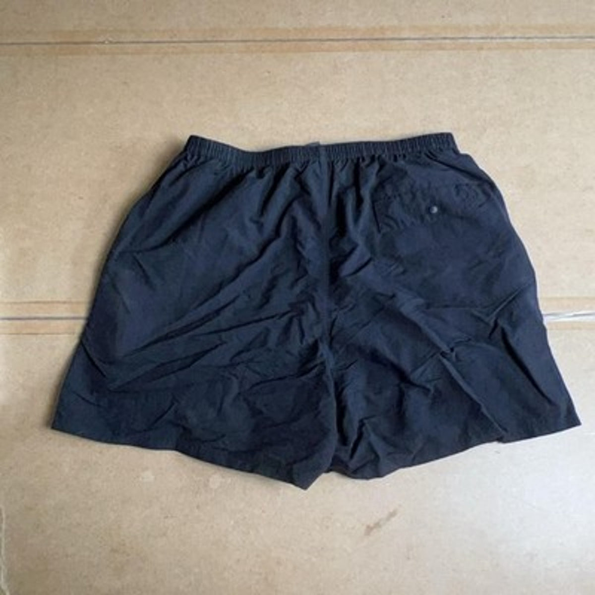 Patagonia Shorts Mens M Black Bermuda Nylon Lined Drawstring Elastic Pockets