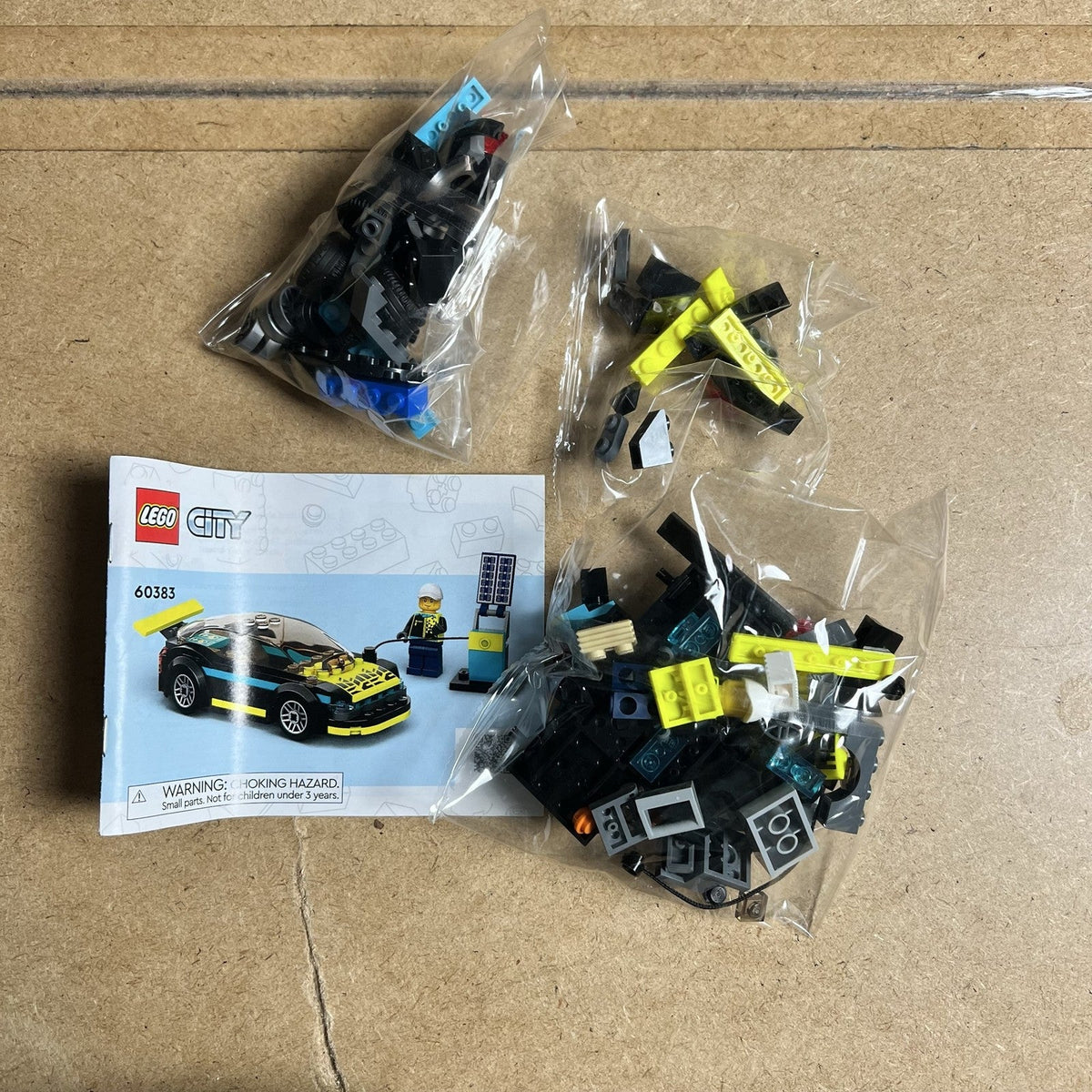 LEGO City Electric Sports Car 60383 95pcs Building Toy 5+ Complete Set Boxed