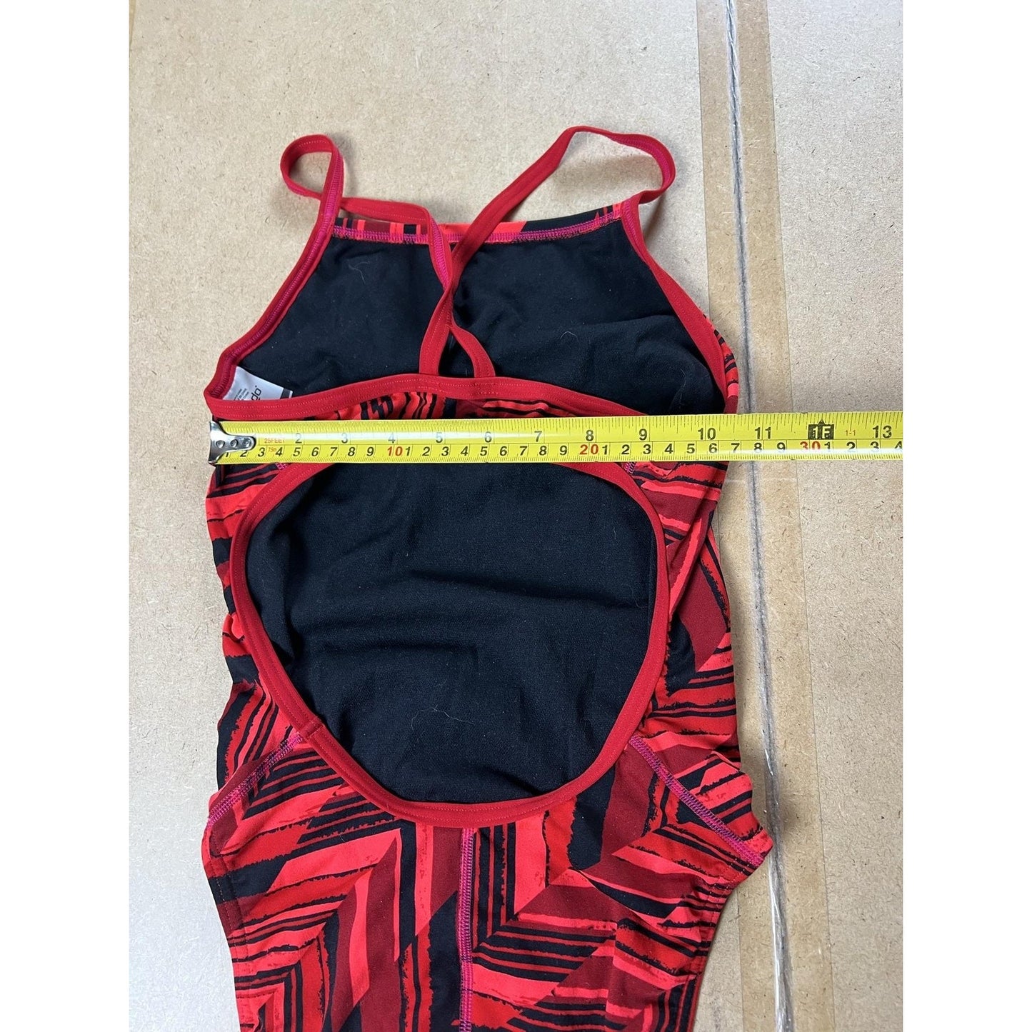 Speedo Swimsuit 28 Women’s Red Chevron One Piece Endurance+ Chlorine Resistant