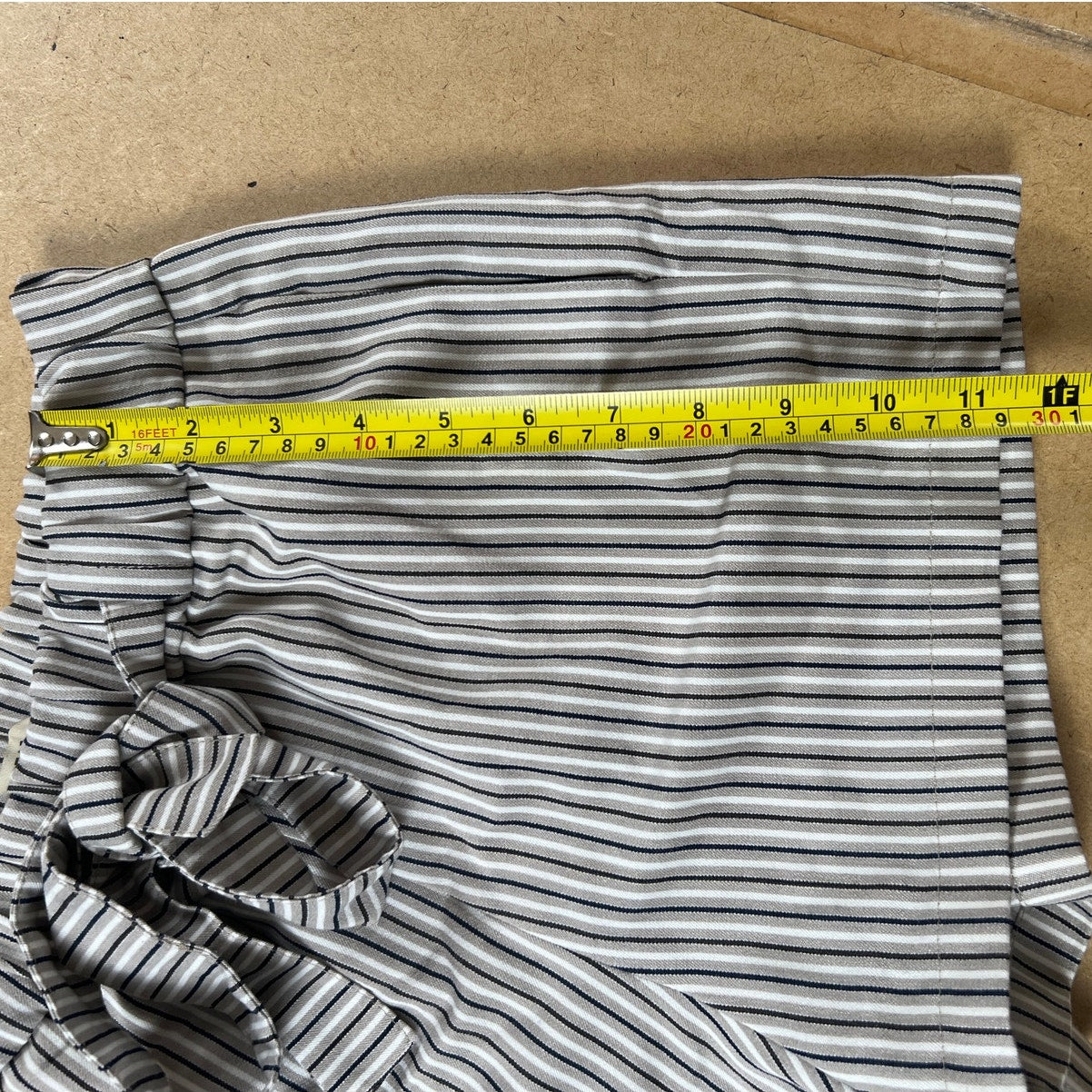 Pull & Bear Women Black And White Short Size S