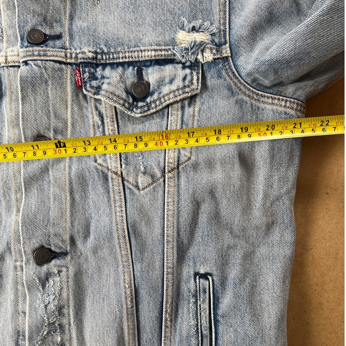 Levi's Denim Get Distressed Trucker Jacket Size L