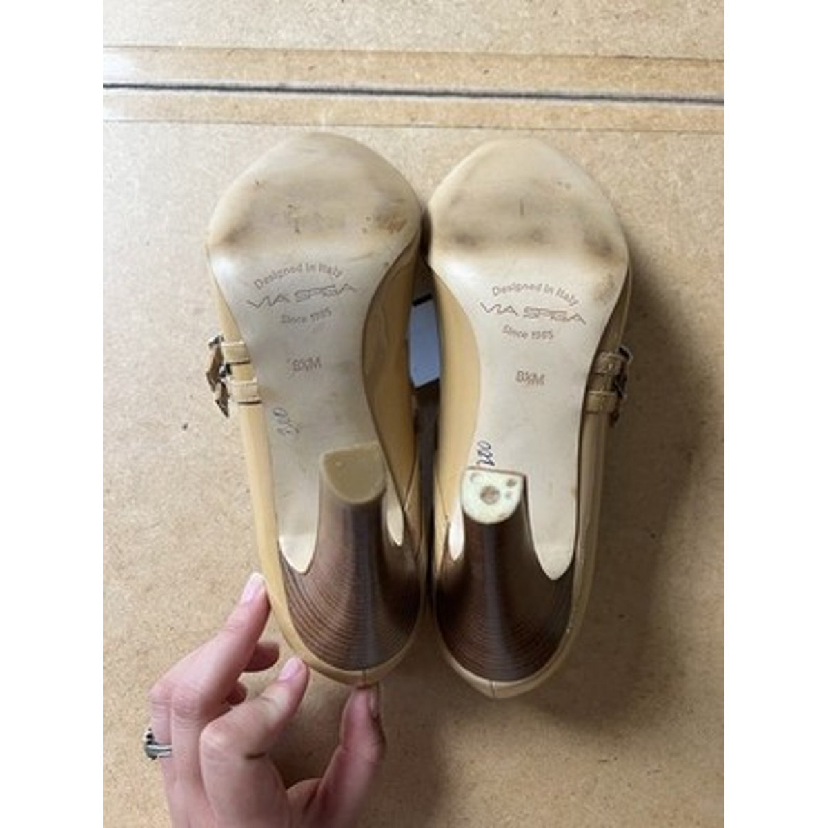 Via Spiga Shoes Womens 8.5 Beige Patent Pump Double Strap Round Toe High Heel