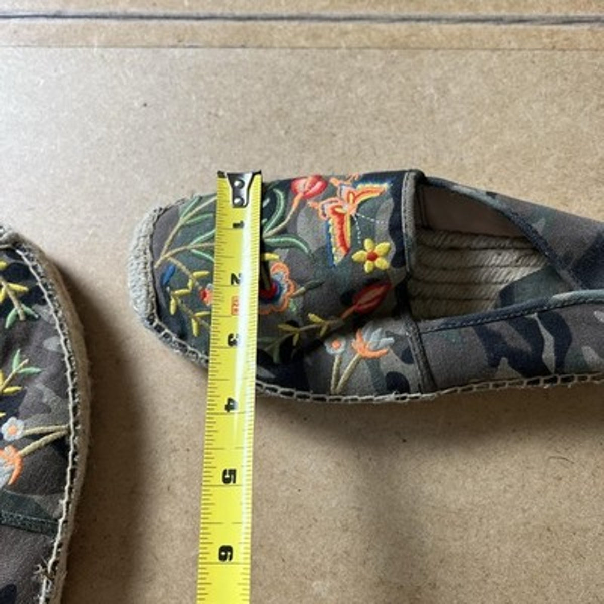 Johnny Was Espadrille Flats Womens 7.5 Multicolor Camo Floral Canvas Shoes