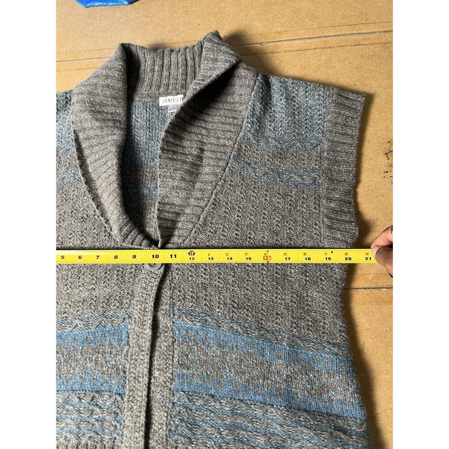 Pendleton Vest Womens L Gray 100% Wool Fair Isle Collared Heavyweight Knit