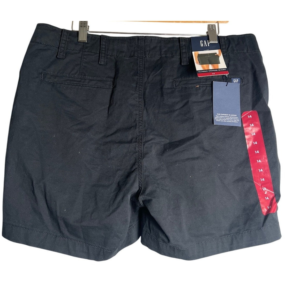 Gap Women's Size 14 NWT Classic Mid rise Shorts
