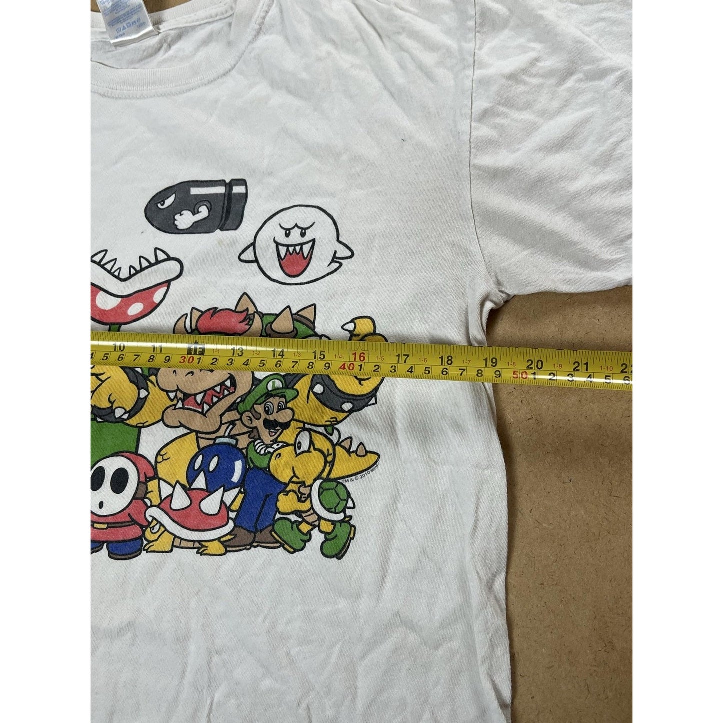 Gildan Shirt Mens M White Super Mario Nintendo Graphic T-Shirt Characters Gaming