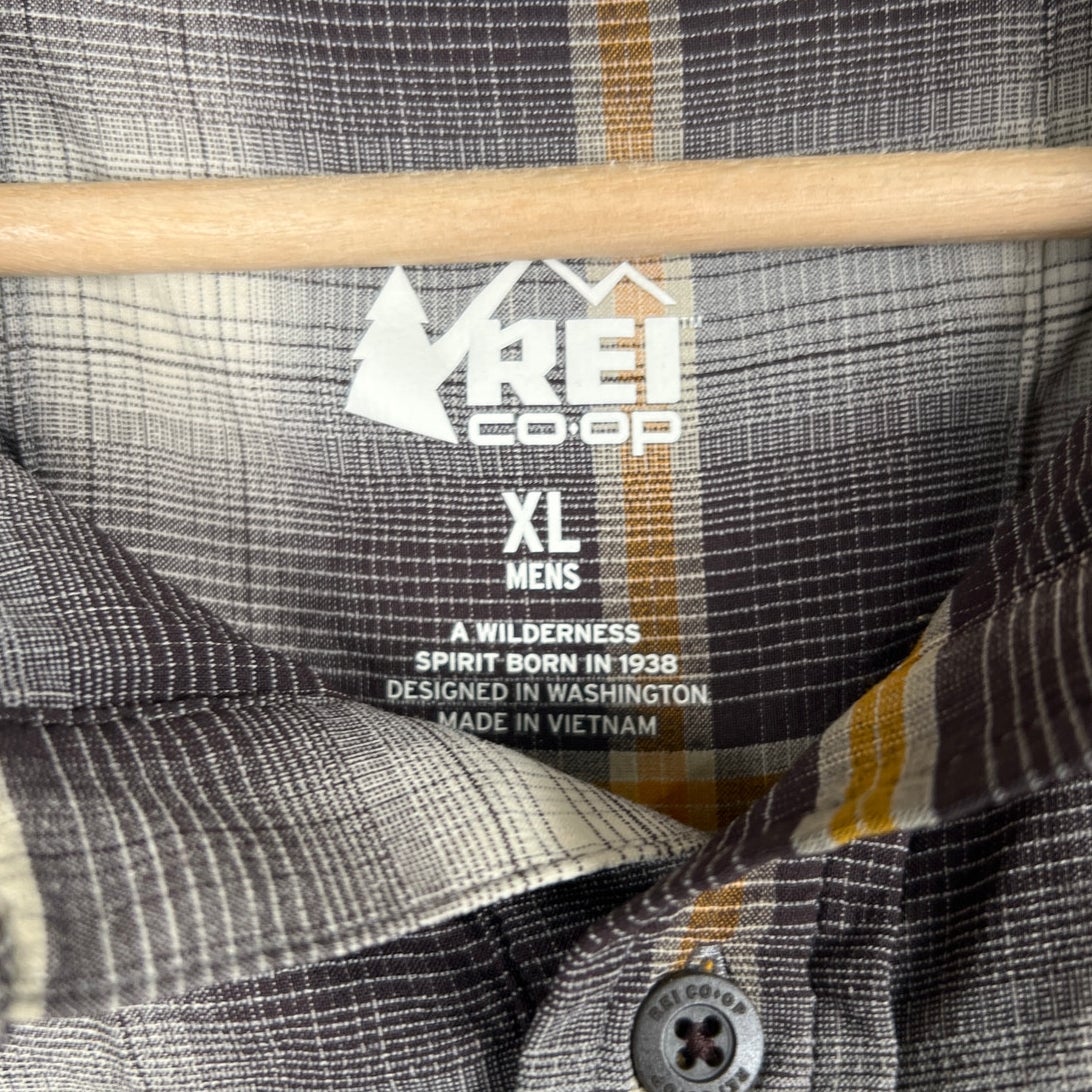 REI CO Op Size XL Plaid Button Down Men's Short Sleeve