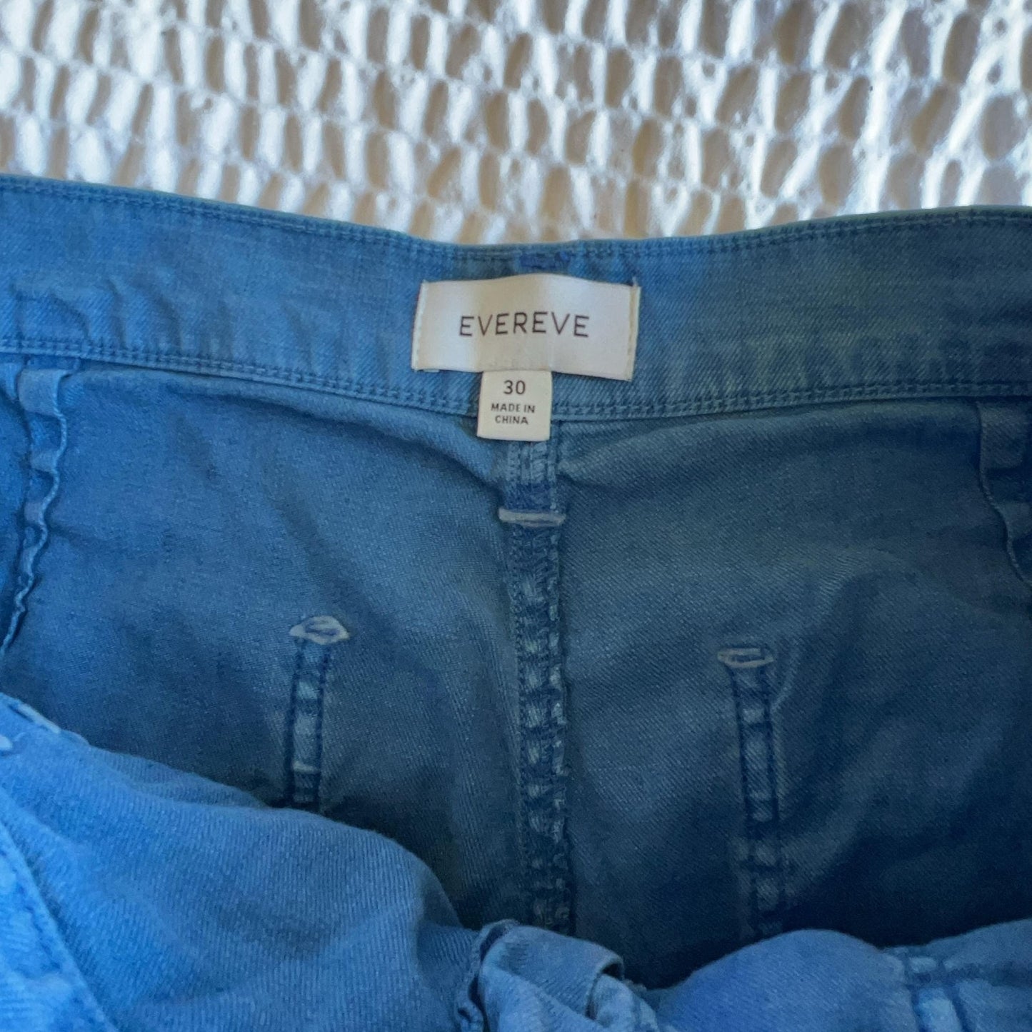 Evereve Pants Womens 30 Blue Cropped Denim Relaxed Pockets Button Flat Front