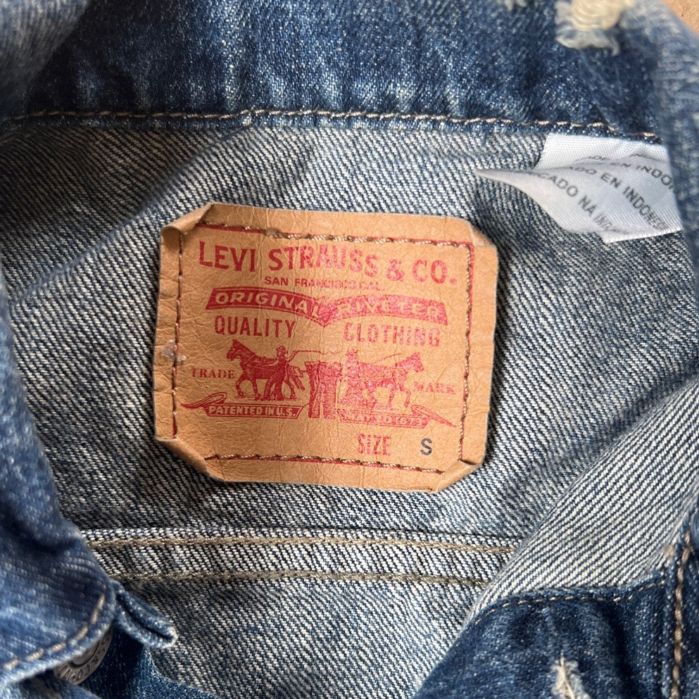 Levi Strauss & Co Vintage Men's Wash Red Tag Trucker Jean Denim Jacket Size S