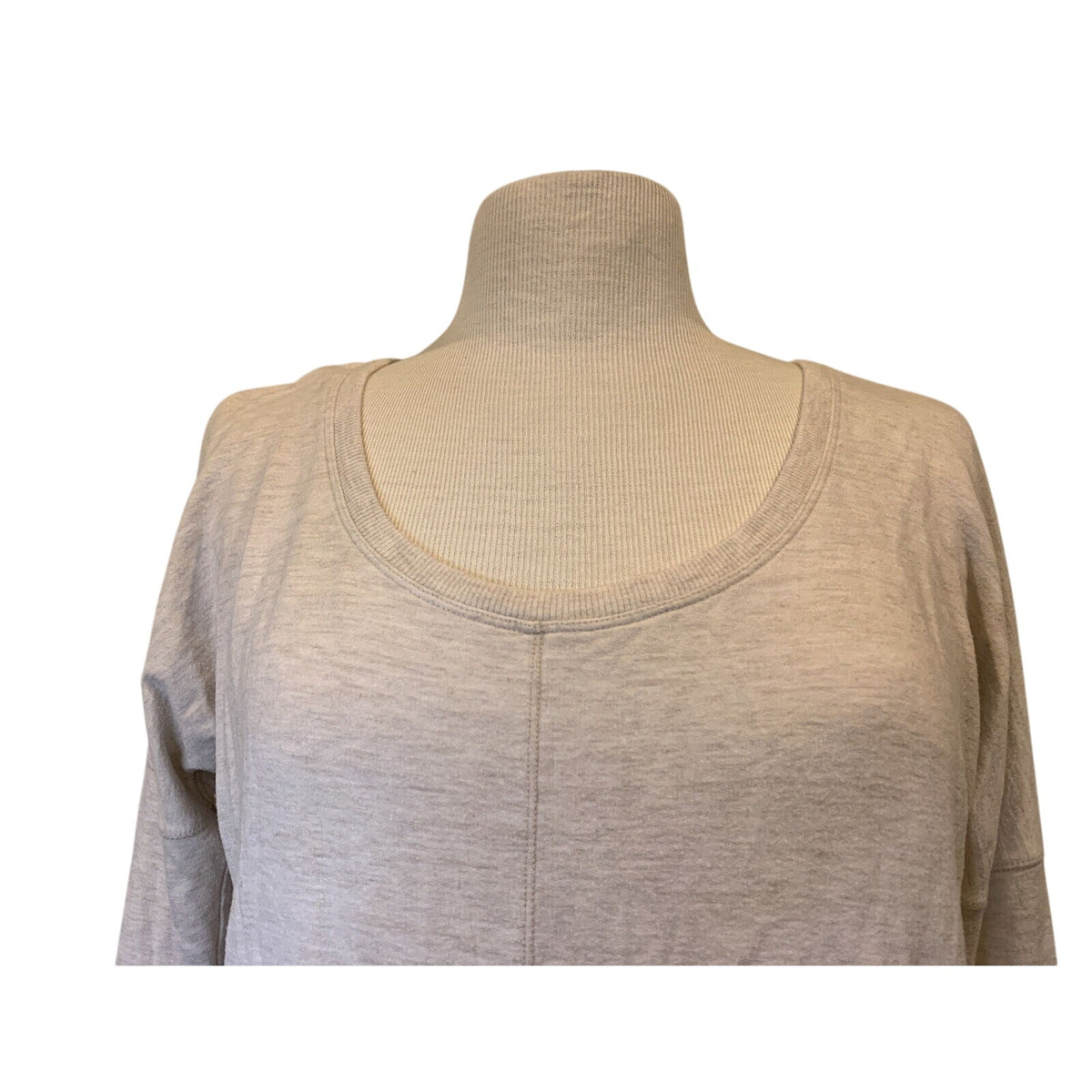 Athleta Cream Long Sleeve Rounded Hem Shirt Tunic Top Size S