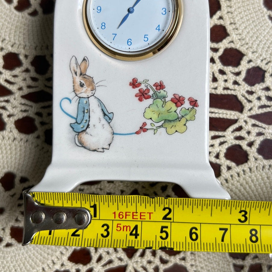 Wedgwood 1993 Peter Rabbit Clock Porcelain Mantle Small Desk Clock