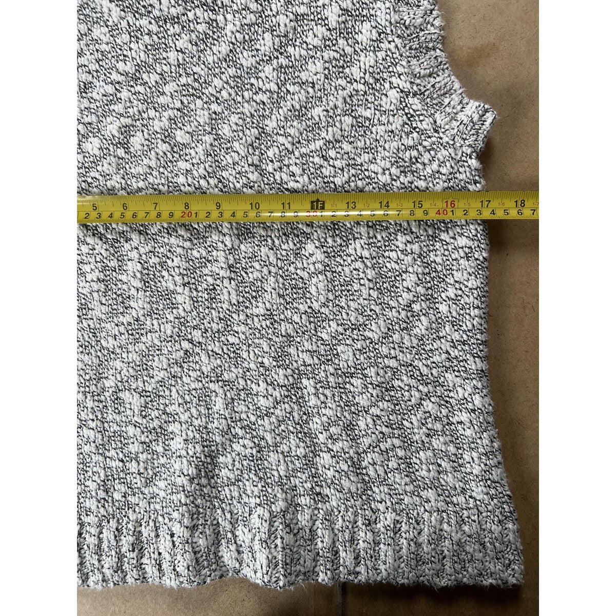 Tank NAADAM Womens M Gray Mock Neck Ruffle Knit Pullover Unlined Stretch