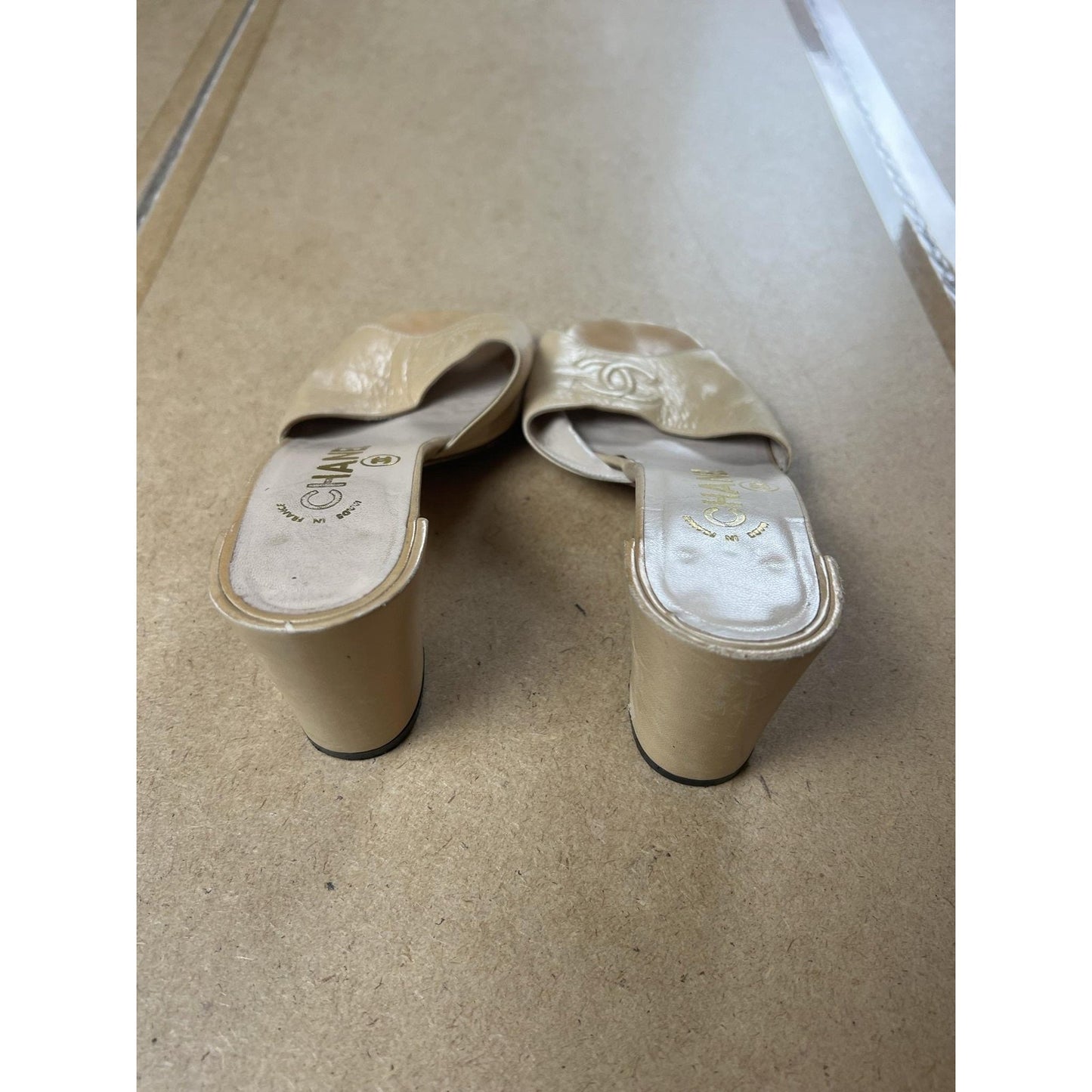 CHANEL Shoes Womens 6 Beige Leather Mule Block Heel Open Toe Slip On CC