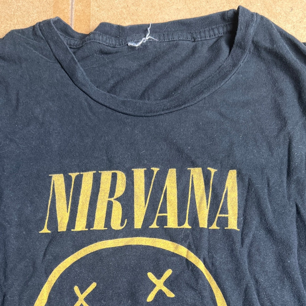 2014 Nirvana Smiley Face Distressed T-Shirt Men XL