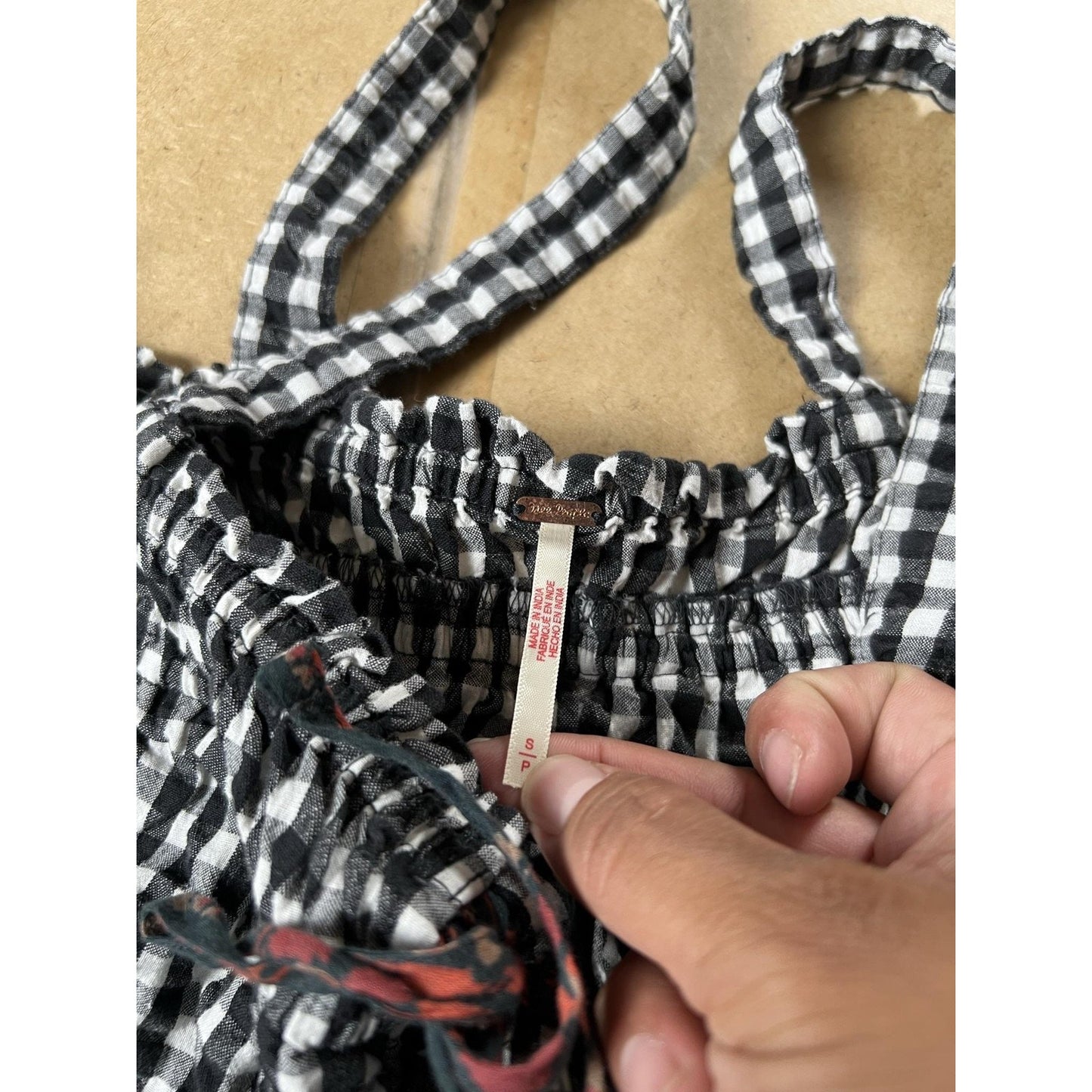 Urban Outfitters Tank Womens S Black Check Camisole Strappy Sleeve Casual