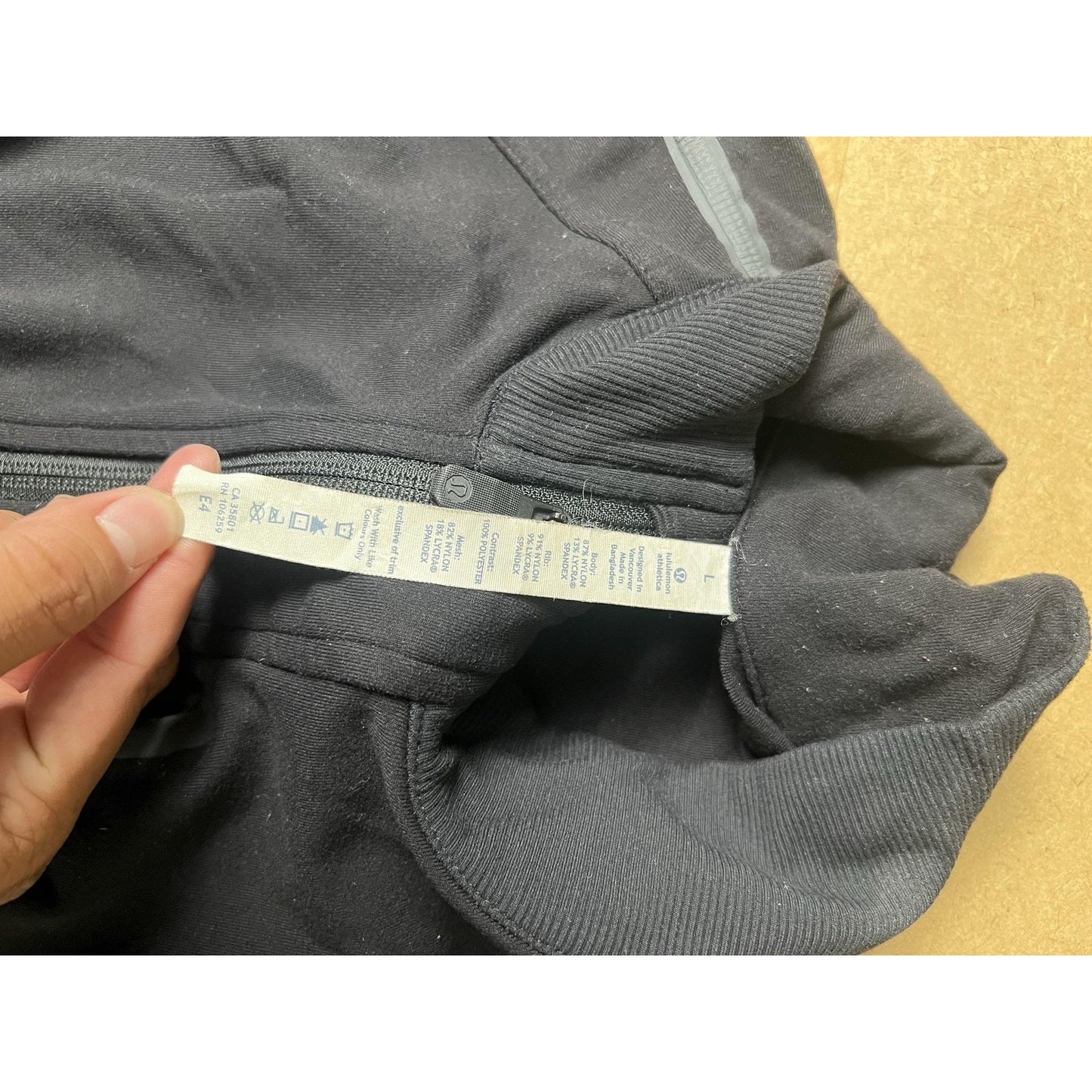 Lululemon Sweater Mens L Black Full Zip Mock Neck Nylon Spandex Athletic