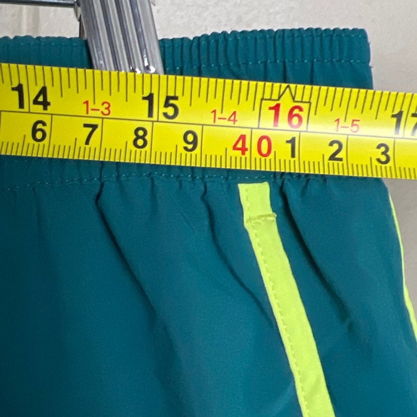 Bonobos Large High Inseam Green Stretch Shorts