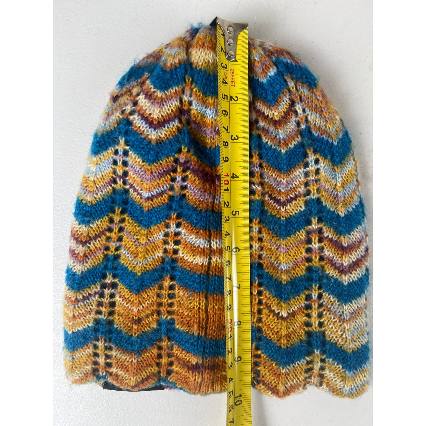 Dakine Women's Zig Zag Beanie 100% Acrylic knit