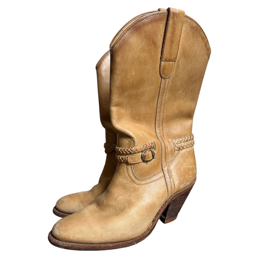 Town & Country 7.5 Beige Women Boots Made In Brazil