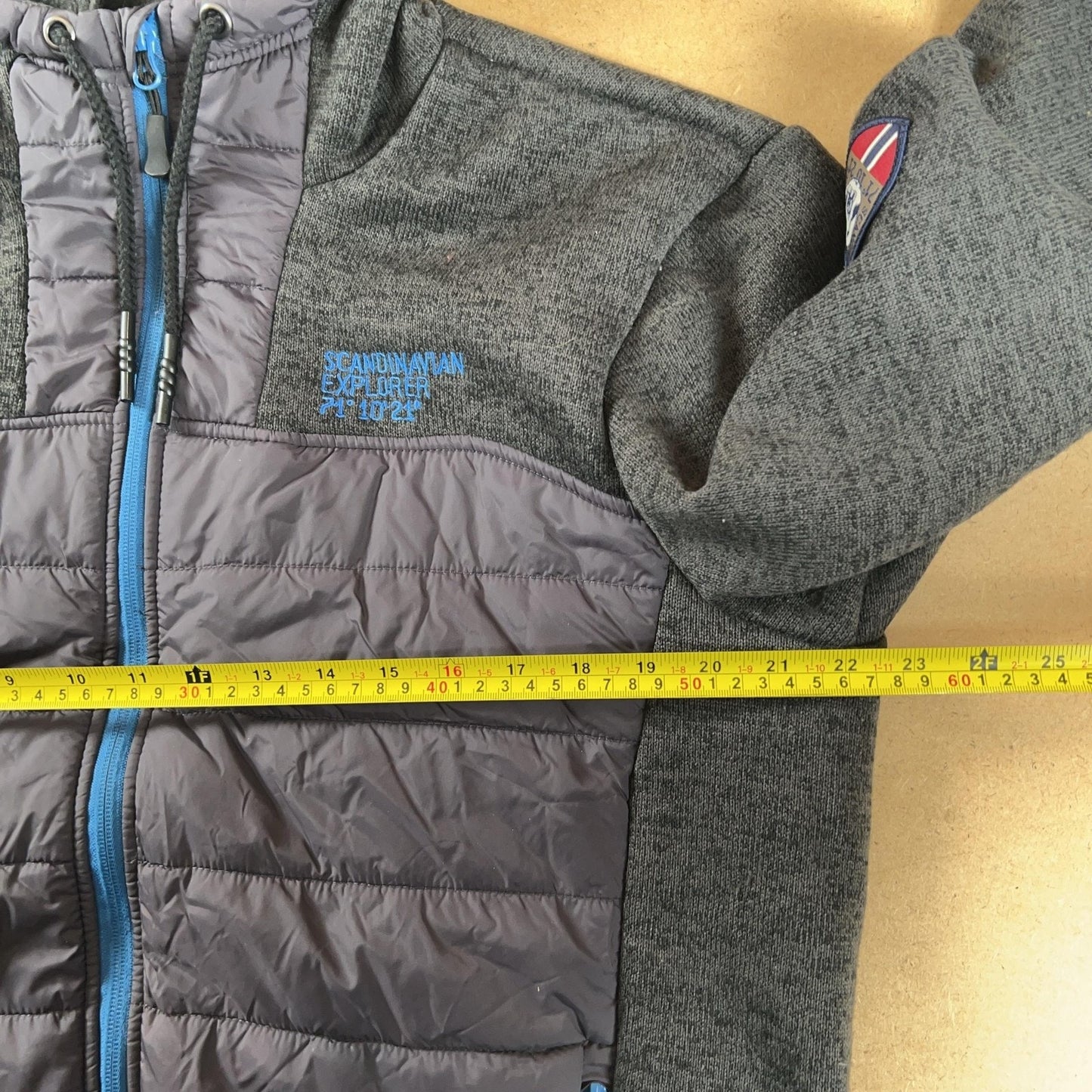 Scandinavian Explorer Jacket XL Gray Polyester Hooded Quilted Zip Front