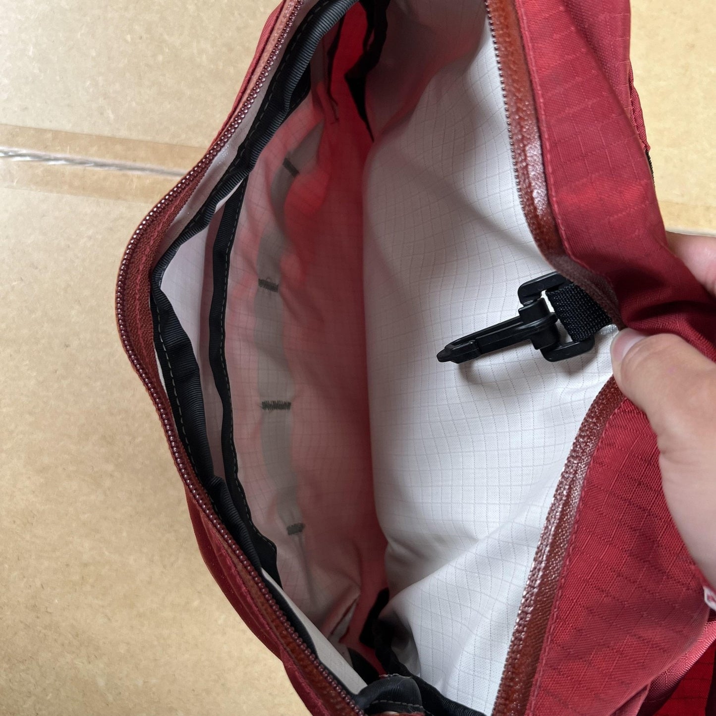 Arc'teryx Waist Pack Red One Size Hiking Hip Belt 4 Pockets Nylon Men Zip