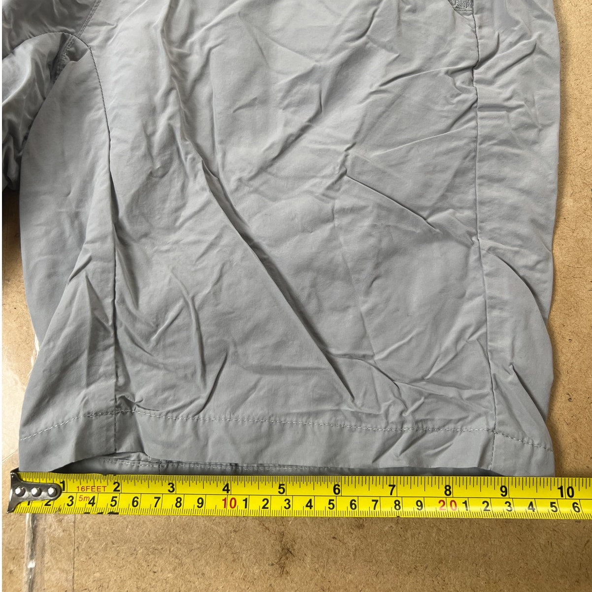 Mountain Hardwear Cargo Shorts Running Thin Nylon Packable Men’s Size 30/9