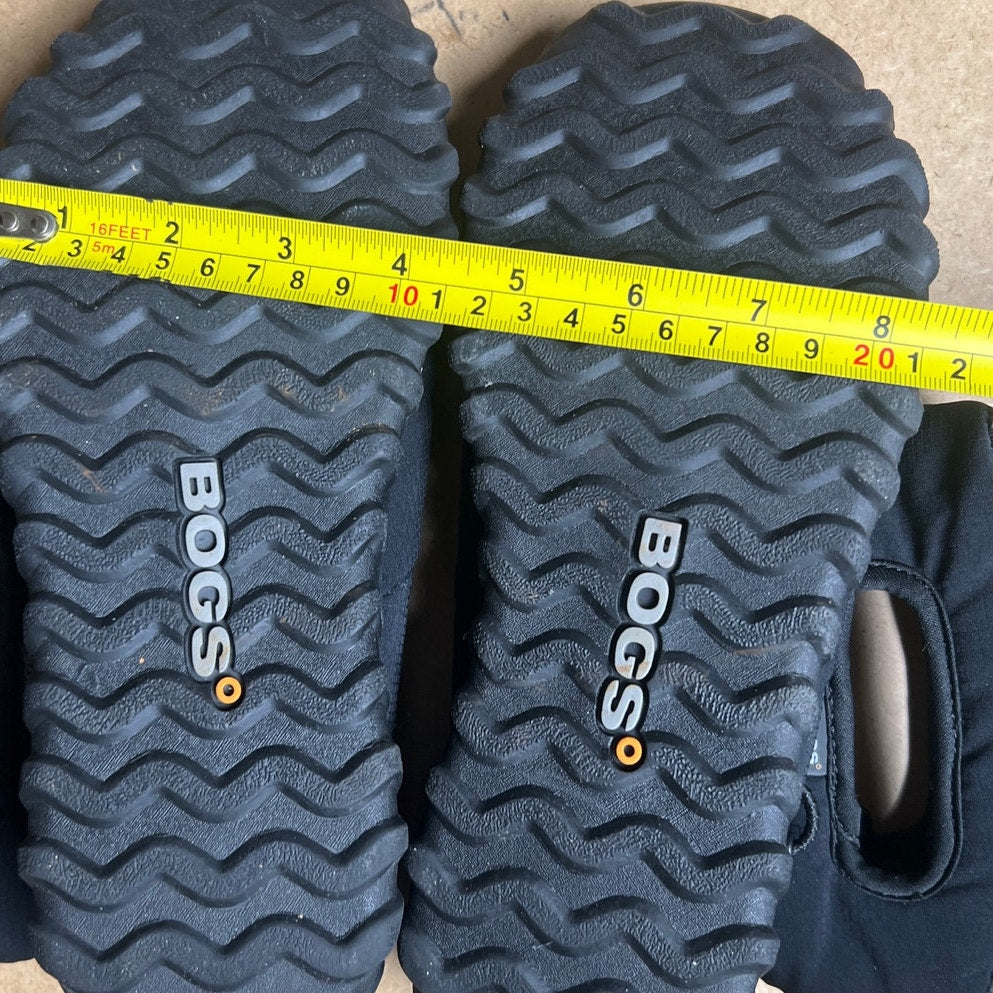 BOGS Black Youth Size 6 Lined Mud/Snow Boots