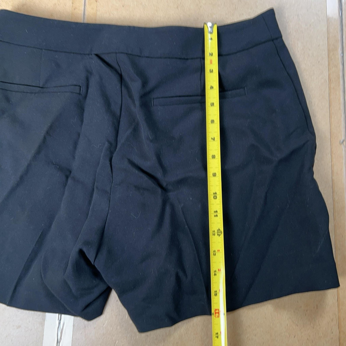 Banana Republic Chino Shorts Womens 12 Black Twill Polyester Blend Pockets