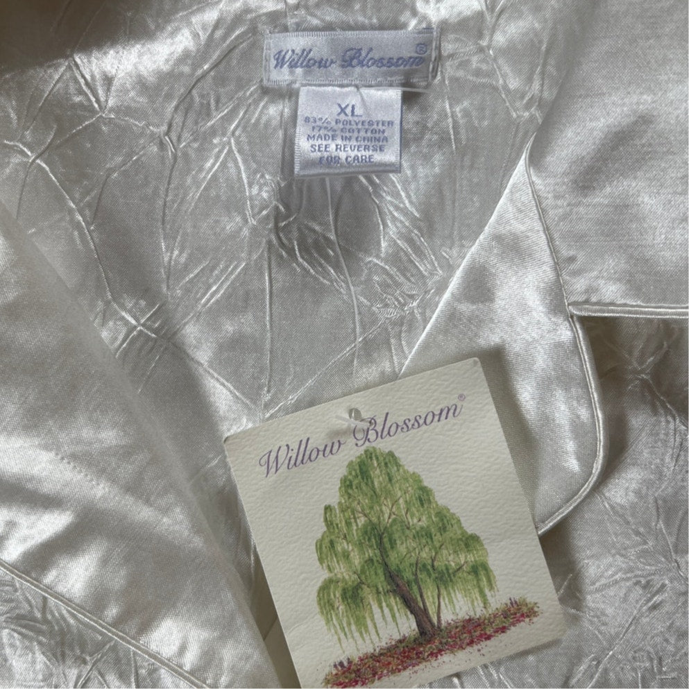NWT Willow Blossom White Floral Print Long Sleeve Button-Up Size XL