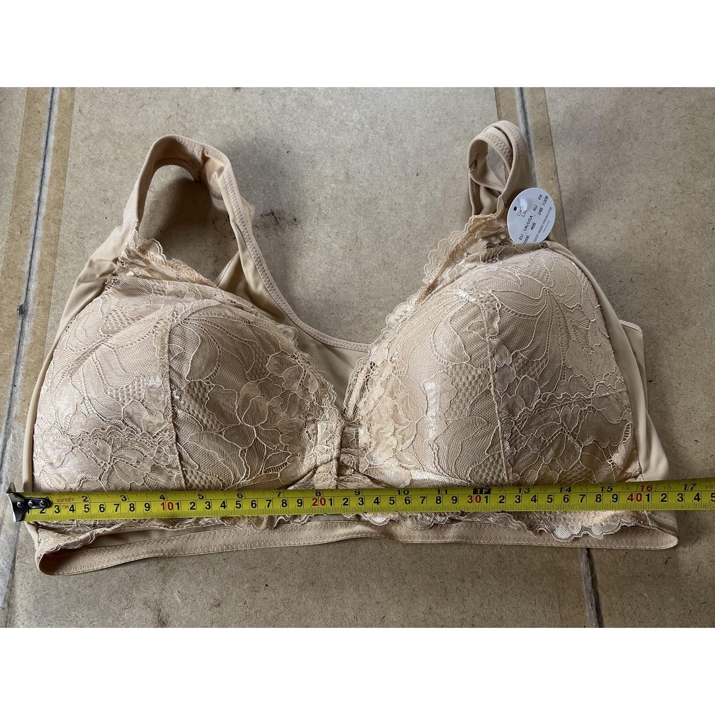 Lucy Breeze Bra Womens 46B Beige Longline Molded Lightly Lined Lace Nylon