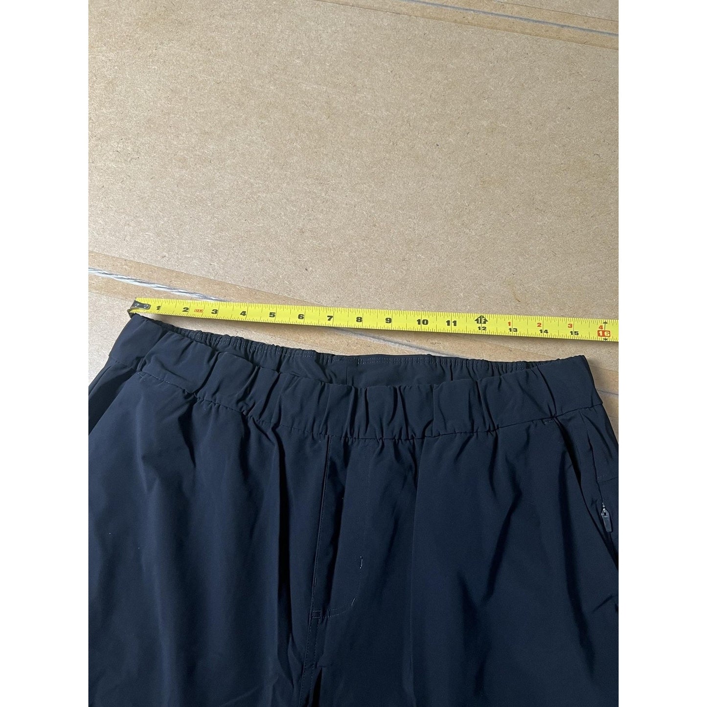 Vuori Pants Womens XL Black Jogger Pull On Elastic Waist Pockets Stretch