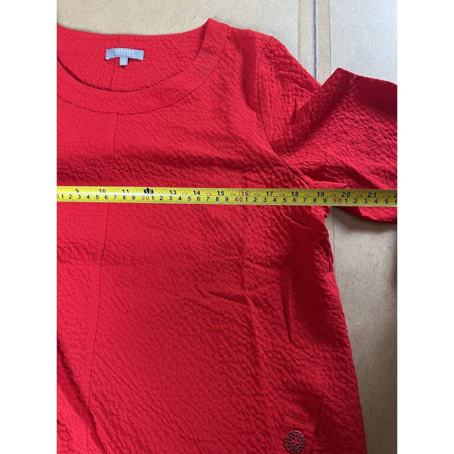 Habitat Tunic Womens M Red 3/4 Sleeve Round Neck Button Accent Jersey Stretch